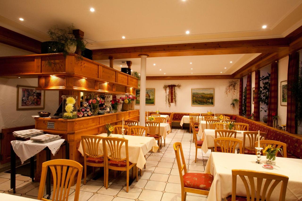 Gasthaus Buerger-Stube ซาสบาค อัม ไคเซอร์ชตูล ภายนอก รูปภาพ